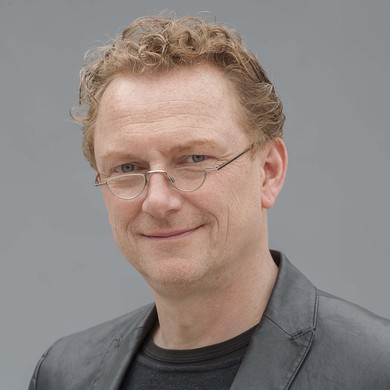 Dr. Roland Löhr