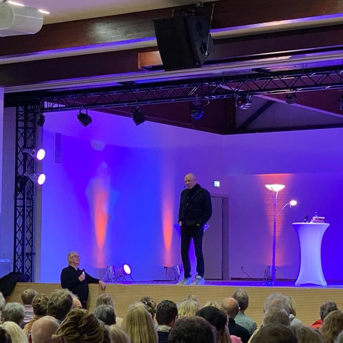Joe Bausch im Gespräch mit Moderator nHans Joachim Thimm