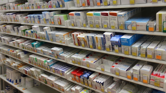Arzneimittelschränke in der Zentralapotheke Arzneimittelschränke in der Zentralapotheke
