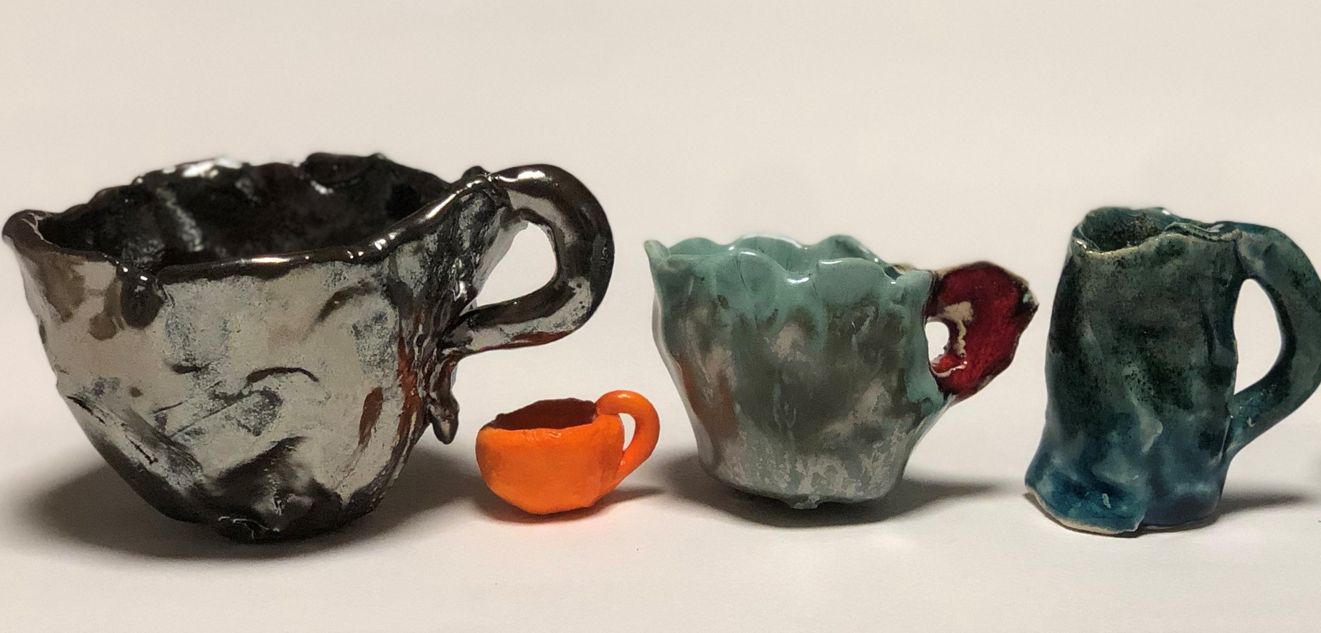 Tassenprojekt "Alle Tassen" von Sylvia Jäger, Kunsttherapeutin